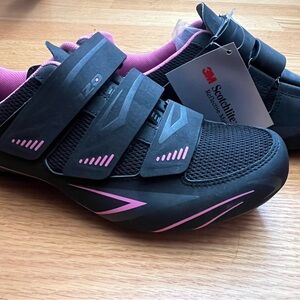 Venzo Women's Black and Pink Cycling Shoes